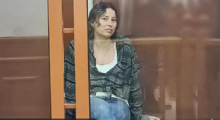 უკრაინის ფონდში 51 დოლარის გადარიცხვის გამო ქალს 12 წლით პატიმრობა მიესაჯა - რუსეთის სასამართლოში განხილული საქმის დეტალები