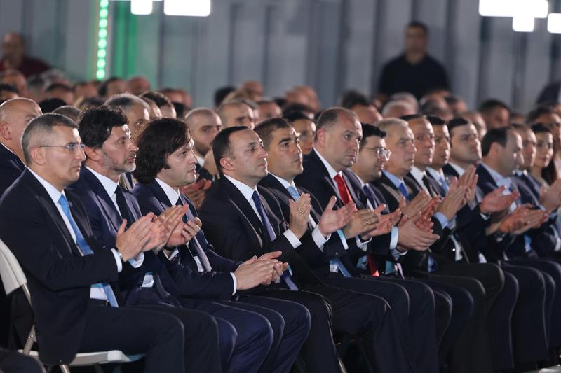 "ქართული ოცნება" "ვა ბანკზე" მიდის... აქ მეორე თემაა განსაკუთრებით დამაფიქრებელი" - რას ნიშნავს მმართველი პარტიის განცხადება "ნაცმოძრაობის" აკრძალვაზე?