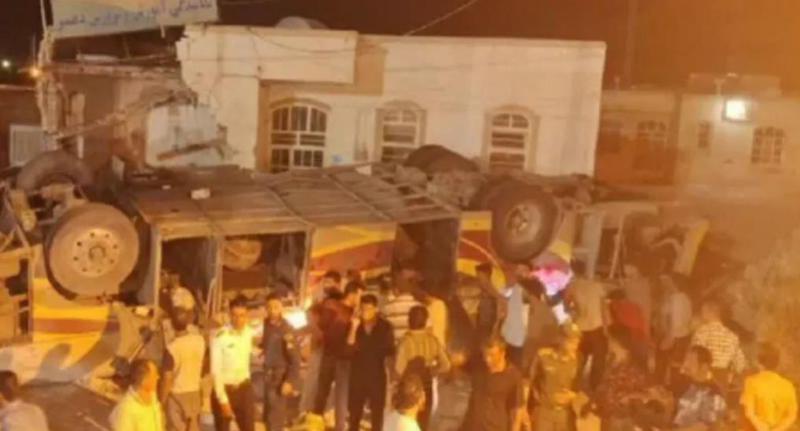 ავტოკატასტროფას ირანში 28 პაკისტანელი მომლოცველი ემსხვერპლა - ავტობუსი გზიდან გადავიდა და გადაბრუნდა