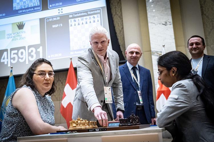 “ცოტნე ივანიშვილი წლების განმავლობაში ინტენსიურად მეცადინეობს ჭადრაკში საერთაშორისო დიდოსტატის დახმარებით“ - რას წერს ფედერაცია თბილისში მიმდინარე ლიდერთა შეხვედრაზე