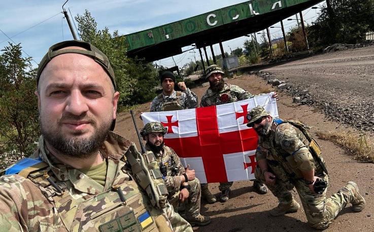 "უკვე გამოვაცხადეთ პარტიზანული მოძრაობა რუსეთის ტერიტორიაზე" - რა ხდება კურსკში და როგორია "კავკასიური კავშირის" როლი ამ პროცესებში: რას გვიყვება ლადო გამსახურდია?