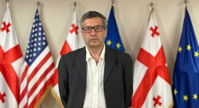 "ბოდიშს ვიხდი - არასწორი სიტყვა გამოვიყენე და როგორც ჩანს, უკეთ უნდა ამეხსნა კონტექსტი" - ლაშა ბაქრაძე