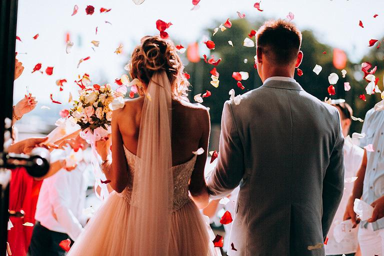 არაა გამორიცხული საბედომ საკურთხეველთან მიგატოვოთ და ყოფილთან გაიქცეს, ანუ როდის დავგეგმოთ ქორწილი შემოდგომაზე