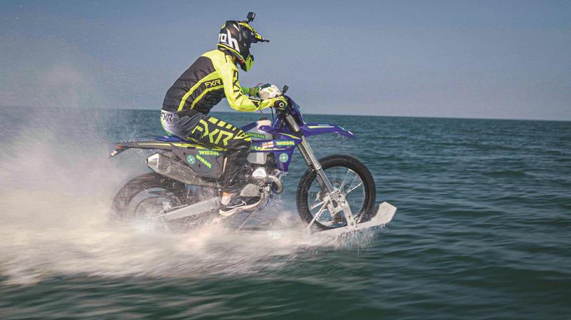 გიორგი გახელაძემ მოტოთი ზღვაზე 33 -კმ გაიარა და მსოფლიო რეკორდი დაამყარა