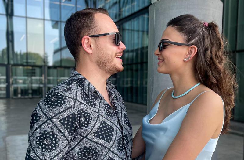 "მია ჩემთვის ენერგიის და სტიმულის წყაროა. ჩვენ ერთნი ვართ და ყველაფერს ოჯახისთვის, შვილებისთვის ვაკეთებთ" -"ურსას" სოლისტის გულახდილი ინტერვიუ