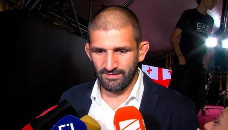 "არ არის სასიამოვნო ის ნეგატიური სმს-ები, რასაც ჩვენი ოჯახის წევრები იღებენ... ჩვენ ვპატიობთ, გულთან ახლოს არ მიგვაქვს" - გენო პეტრიაშვილი