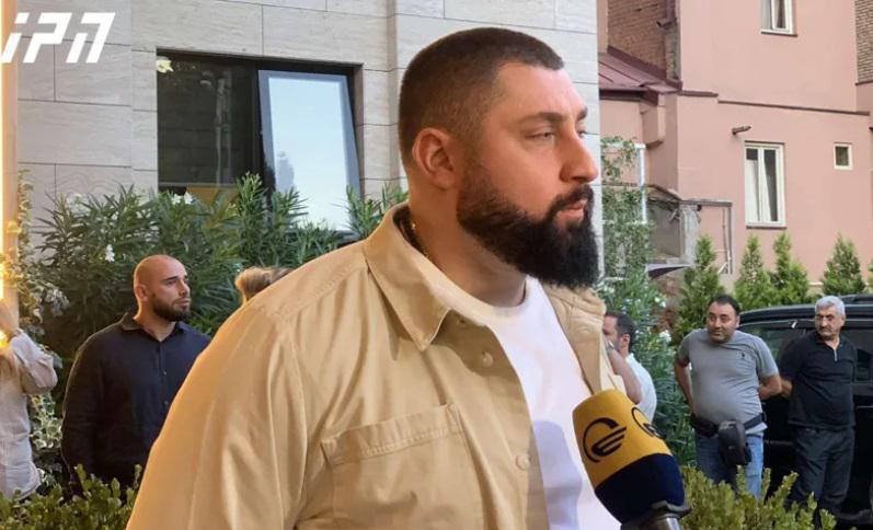 "პოლიტიკური შეხედულების გამო ადამიანს ხაზი არ უნდა გადაუსვა..." - ლაშა ტალახაძის კომენტარი პრეზიდენტის მიერ ორგანიზებულ ღონისძიებაზე