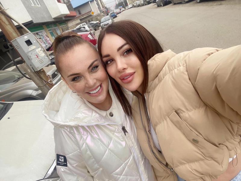 "ყველა ტკივილზე თუ სიხარულზე მე მირეკავდა. დედიკოს მეძახდა... რა ცხოველმა გაგიმეტა ასე, ჩემო ღიმილიანო" - რას წერენ მოკლულ კესარია აბრამიძეზე?