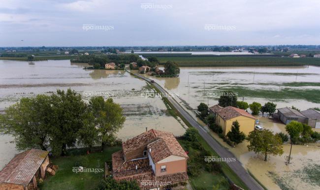 სტიქიის მორიგი ეპიცენტრი იტალიაა: ქარიშხალი და დატბორილი პროვინცია - ევაკუირებულია ათასობით ადამიანი