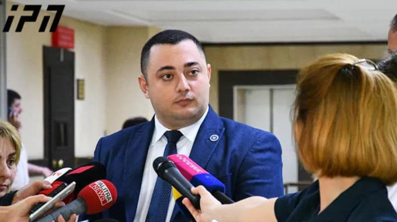 ბრალდების მხარის განცხადებით, კესარია აბრამიძის მკვლელობაში ბრალდებულს ოკუპირებულ აფხაზეთში გადასვლა ჰქონდა განზრახული - კიდევ რა ინფორმაცია გაასაჯაროვა პროკურორმა?