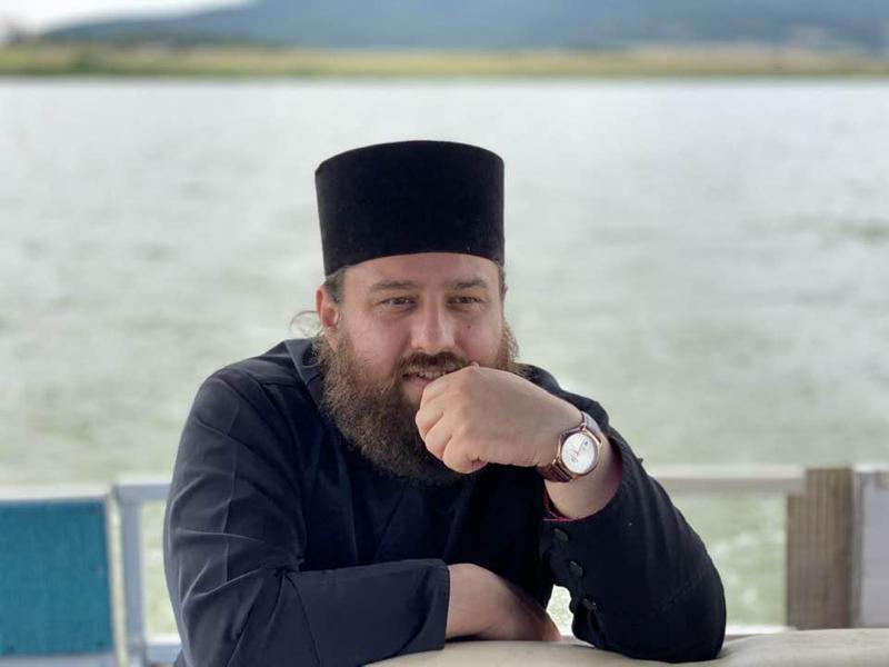 "მას უწოდებენ არა ქორწინებას, არამედ მრავალქორწინებას და უფრო კი სიძვას" - რას ამბობს მოძღვარი ჯვრისწერის საიდუმლოზე და შეიძლება თუ არა ჯვარდაუწერელი წყვილის შვილის მონათვლა