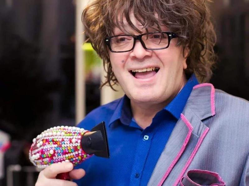 ცნობილი სტილისტი, "ოქროს მაკრატლის“ მფლობელი ჯორჯ როვალსი გარდაიცვალა