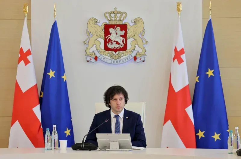 კობახიძე ანტიკორუფციულ ბიუროს მოუწოდებს, "საერთაშორისო გამჭვირვალობასა" და სხვა არასამთავრობო ორგანიზაციებთან დაკავშირებული გადაწყვეტილება შეცვალოს