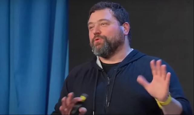 "ხანდახან ოჯახში საჭმელიც არ იყო... მაგალითად, დღემდე არ ვჭამ მაკარონს, იმიტომ, რომ 2 წელი შინ მხოლოდ მაკარონი გვქონდა" - რას ჰყვება ქართველი მილიარდერი მიხეილ ლომთაძე ბავშვობაზე?