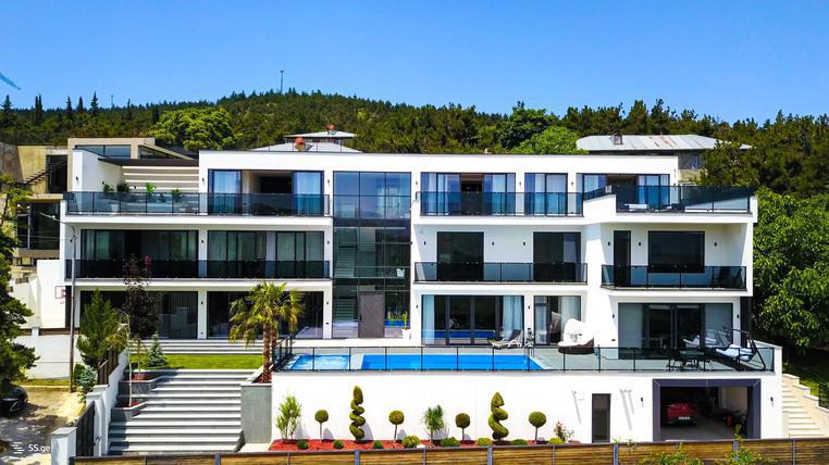 როგორ გამოიყურება სახლი თბილისში, რომელიც 10.7 მილიონზე მეტი ღირს