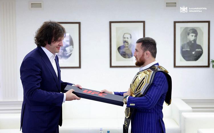 ირაკლი კობახიძე UFC-ს ჩემპიონ მერაბ დვალიშვილს შეხვდა