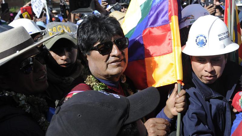 ბოლივიის ექსპრეზიდენტს მოზარდის გაუპატიურებაში ადანაშაულებენ - თინეიჯერი დაორსულდა და ბავშვი გააჩინა: სკანდალური საქმის დეტალები