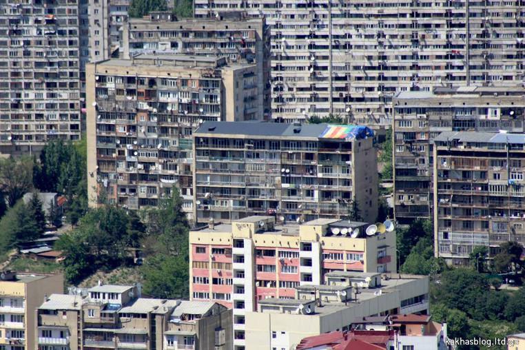 "საბურთალო დაიგეგმა ისე, რომ 1 ჰექტარზე 250 ადამიანს ეცხოვრა, 2019 წელს კი უკვე 2-ჯერ მეტი ცხოვრობდა" - ურბანისტი