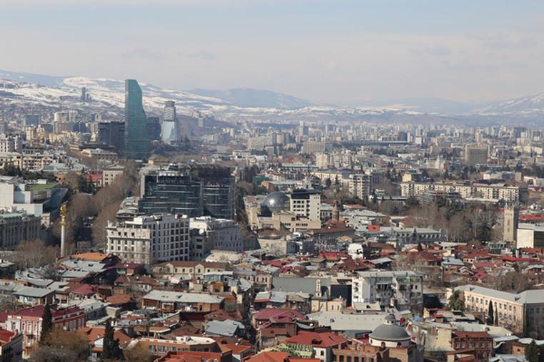 "ჩინელები საკმაოდ ბევრ ბინას ყიდულობენ - სამშენებლო კომპლექსში ზოგს 20-25 ბინაც აქვს შეძენილი" - რა ხდება უძრავი ქონების ბაზარზე