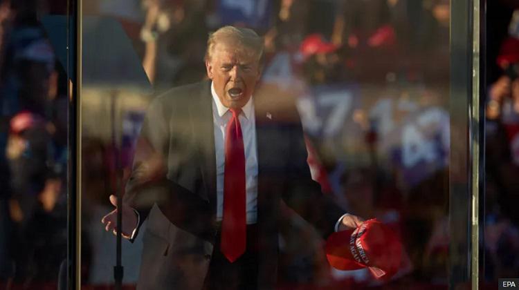 მორიგი თავდასხმის მცდელობა ტრამპზე? - დააკავეს შეიარაღებული მამაკაცი, რომელიც წინასაარჩევნო შეხვედრაზე შესვლას ყალბი მოსაწვევებით ცდილობდა: რა დეტალები ხდება ცნობილი