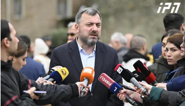 "მინდა ვუთხრა მოქალაქეებს: აიღონ, რასაც "ქართული ოცნება“ სთავაზობს - ეს იქნება ფული, კარტოფილი, ზეთი, ბრინჯი, თუ წიწიბურა, მაგრამ არჩევნებზე "41“ არ გააფერადონ" - გია ჯაფარიძე