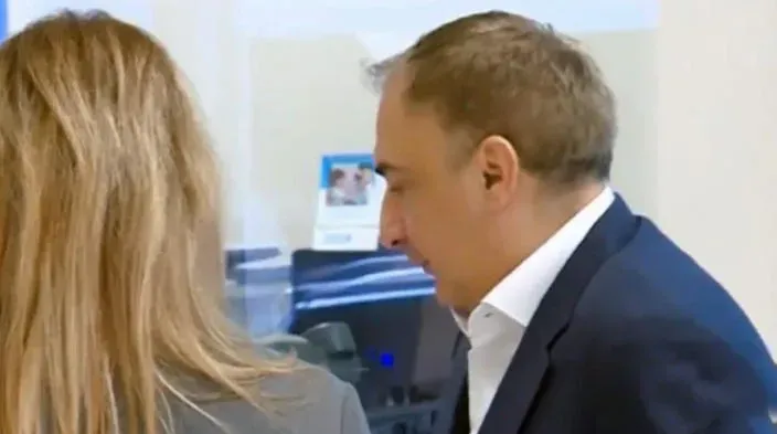 არსებული ინფორმაციით, სალომე ზურაბიშვილი ორბელიანების სასახლეში ნიკა გილაურს ხვდება