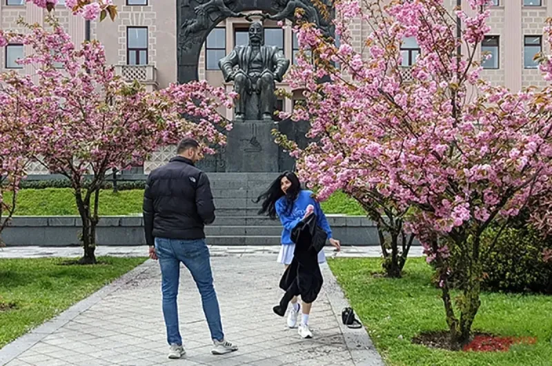 რას წერს რუსული მედია ქართველი მამაკაცებით იმედგაცრუებულ რუს ქალებზე - "თავიდან თავბრუს გახვევენ, მაგრამ თუ არ რეაგირებ, შეურაცხყოფაზე გადადიან"