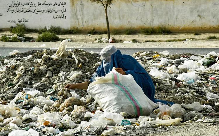 ავღანეთში, ქალებს ერთმანეთს ხმის გაგონება და საუბარი ეკრძალებათ - თალიბანმა ახალი შეზღუდვები შემოიღო: “ყოველდღიურად გვაწამებენ...“