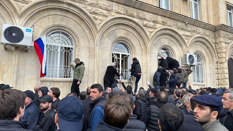 ოკუპირებული აფხაზეთის ე.წ. “ოპოზიცია“ დროებითი “მთავრობის“ შექმნას გეგმავს - რას წერს მედია აფხაზეთის ე.წ. “ოპოზიციის“ წარმომადგენელზე დაყრდნობით