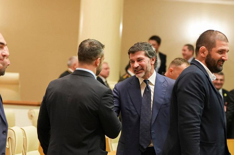 “მინდა, საქართველოს მოსახლეობას მივულოცო მე-11 მოწვევის პარლამენტის პირველი შეკრება - ვუსურვებ პარლამენტს, სრულად გაამართლოს ამომრჩევლის ნდობა“ - კახა კალაძე