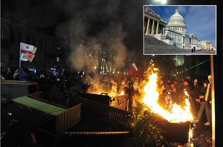 “მშვიდობიან პროტესტებს ექსტრემალური ძალადობით დახვდნენ, ამ პასუხს ყველაზე მძაფრი ფორმით ვგმობთ“ - აშშ-ის ჰელსინკის კომისიის განცხადება, თბილისში მიმდინარე პროტესტის შესახებ