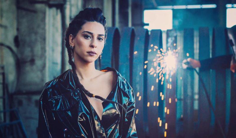 "რა "ნაცი", რა "ბაბლი", ასიათასობით ადამიანი ვართ, ვინც გადავირიეთ... ყოველ დილას ვიღვიძებ და ვიღაც დასისხლიანებული და შეურაცხყოფილია. ეს არ არის ომი?" - სოფო ტოროშელიძე "იმედთან" თანამშრომლობას წყვეტს