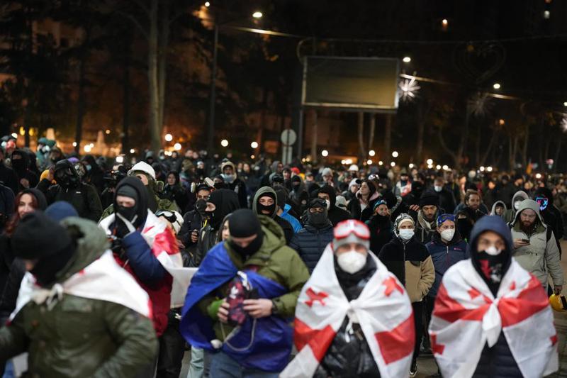 "საქართველოში პუტინის მოწინააღმდეგე დემონსტრანტებს დასავლეთი უღალატებს თუ გადაარჩენს?“ - რას წერს The Economist-ი?