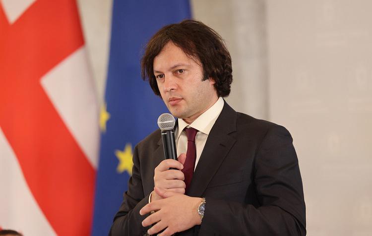 "მზად ვარ, ნებისმიერ ფორმატში დავუჯდე 12 ახალგაზრდას და გულწრფელად, გახსნილად ვისაუბროთ" - პრემიერის მიმართვა