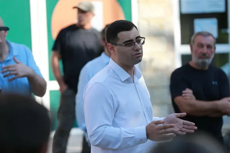 "ფეიერვერკები, ნატრი ქლორი და ყველა ნივთი, რაც ამ ოფისში ინახება, განკუთვნილია ივანიშვილის რუსული რეჟიმის წინააღმდეგ ბრძოლისთვის" - გიგა ლემონჯავა