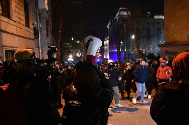 “319 პირის უფლებების დარღვევის თაობაზე მივიღეთ შეტყობინება - დროებითი მოთავსების იზოლატორებსა და კლინიკებში გამოკითხულია 140 პირი...“ - სპეციალური საგამოძიებო სამსახური ინფორმაციას აქვეყნებს