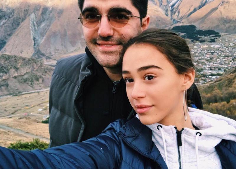 "მრცხვენია, რომ ოდესღაც ერთ-ერთს მეგობარს ვუწოდებდი" - რას წერს მილიონერ თოშა ქებურიას ცოლი  "ტვ პირველზე" სავარაუდო თავდამსხმელად დასახელებულ პირებზე