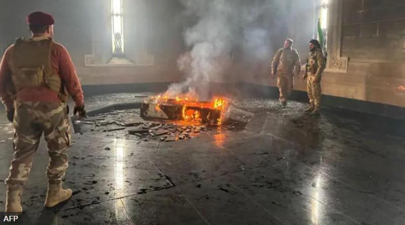 აჯანყებულებმა ბაშარ ალ-ასადის მამის საფლავი დაწვეს