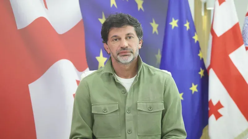 "დედაქალაქის მთავარი ნაძვის ხე 14 დეკემბერს აინთება" - კალაძე