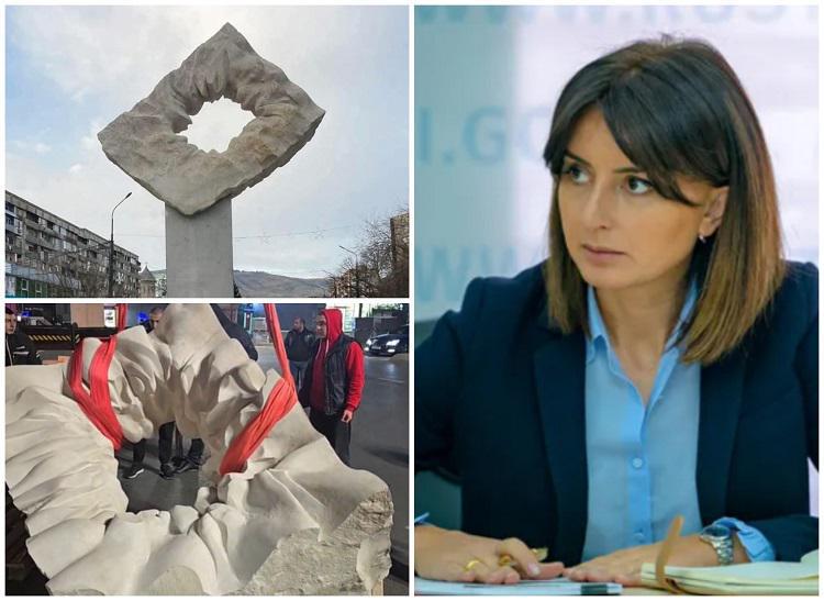 “ჩვენთვის მნიშვნელოვანია რუსთაველების აზრი...“ - “სკანდალური“ ქანდაკება აიღეს: რა გამოხმაურება მოჰყვა და ვინ არის “სამოთხის კარიბჭის“ ავტორი