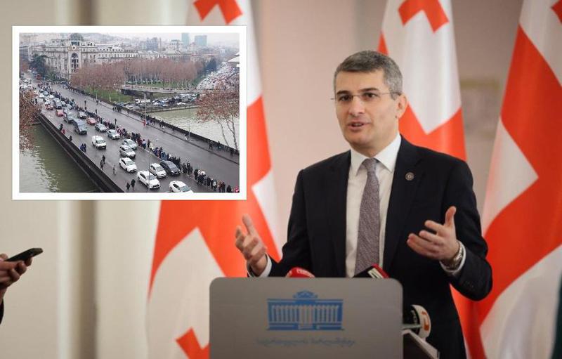 "ათიათასობით… ავტომანქანა საცობში" - რას წერს მამუკა მდინარაძე "ერთობის ჯაჭვზე"