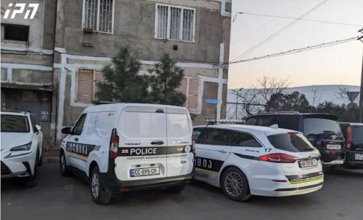 არსებული ინფორმაციით, ფანასკერტელის ქუჩაზე ახალგაზრდა მამაკაცი დაჭრეს - რა დეტალები ხდება ცნობილი