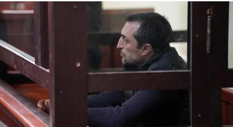 "შენ გთვლი მკვლელად!" -  ასე მიმართა პროკურორ შმაგი გობეჯიშვილს ექიმმა გიორგი ახობაძემ, რომლის დედაც შვილის პატიმრობისას გარდაიცვალა