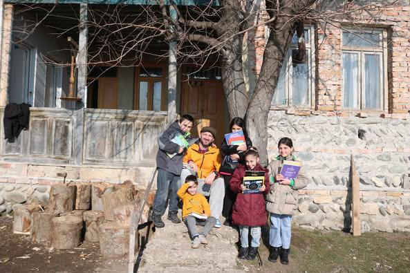 ბიბლიოთეკა საოკუპაციო ხაზის სიახლოვეს - რას წერს გიორგი კეკელიძე?