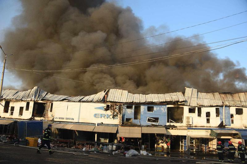 ცეცხლი 5 ათას კვადრატულ მეტრზეა გავრცელებული - რა ახალი დეტალები ხდება ცნობილი "ლილო მოლის" ტერიტორიაზე გაჩენილ ხანძარზე