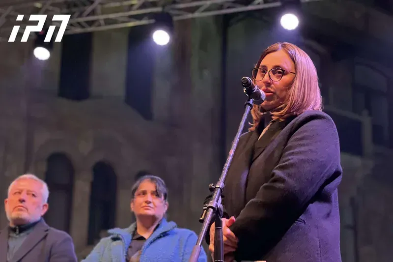 "ოჯახის წევრებს მზია ამაღლობელთან სატელეფონო საუბარი გვქონდა, გვითხრა - "არ მინდა ციხეში მნახოთ, მერე ამაზე ინერვიულოთო" - მანანა ამაღლობელი