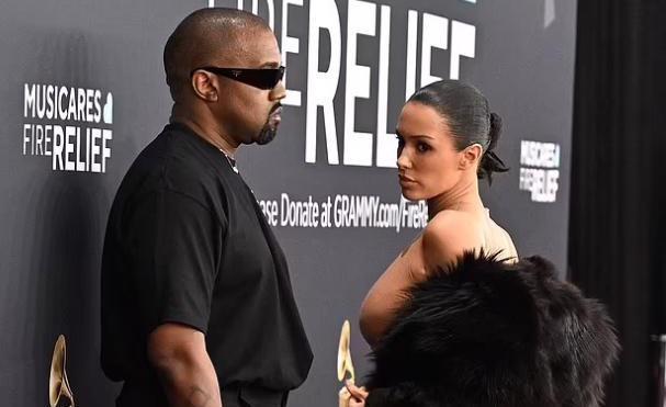 შიშველი ბიანკა და კანიე უესტის დირექტივები - წყვილმა "გრემის" დაჯილდოებაზე საზოგადოება შოკში ჩააგდო, რის მერეც ღონისძიება დატოვეს