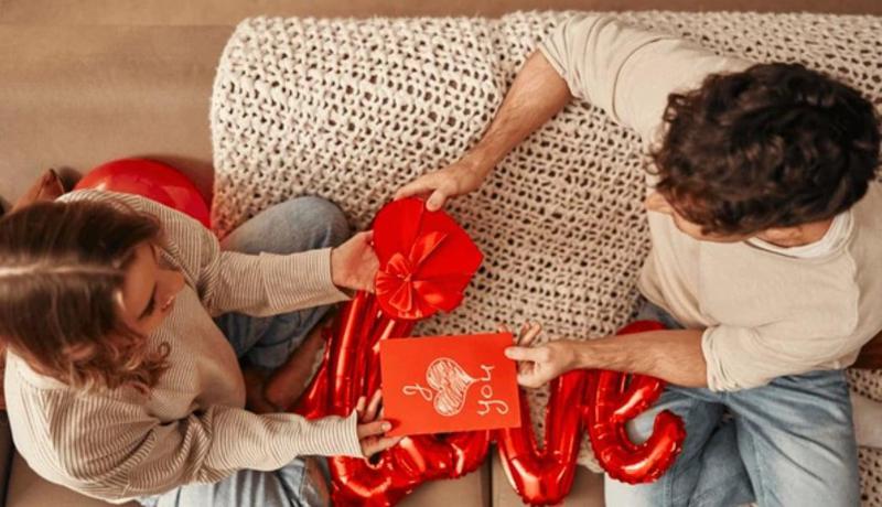 თუ ხარ თინეიჯერი და გინდა რომ წიგნი საუკეთესო საჩუქარი იყოს ვალენტინობის დღისთვის, ჩვენ გირჩევთ