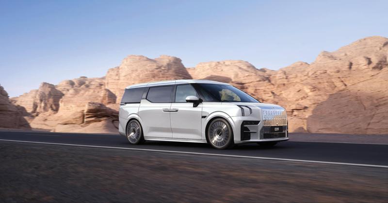 "Zeekr საქართველომ" ქართულ ბაზარს ახალი მოდელი - Zeekr 009 წარუდგინა