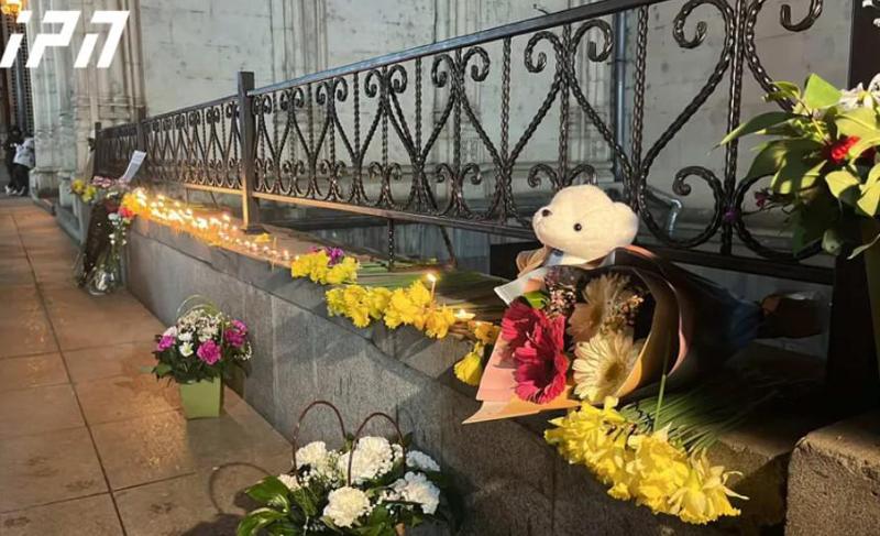 ქაშუეთის ტაძართან შეკრებილებმა წუთიერი დუმილით პატივი მიაგეს ბათუმში დაღუპული ბავშვების ხსოვნას